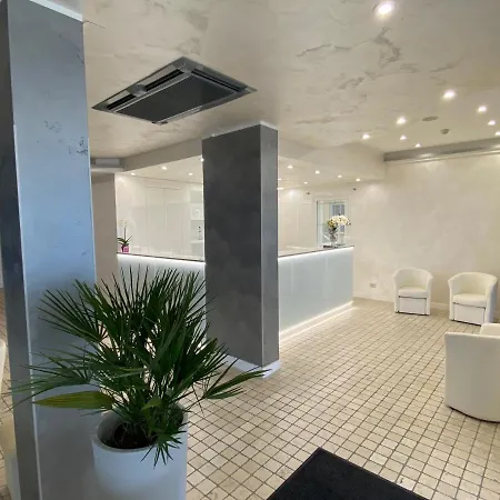 Linda Otel Caorle