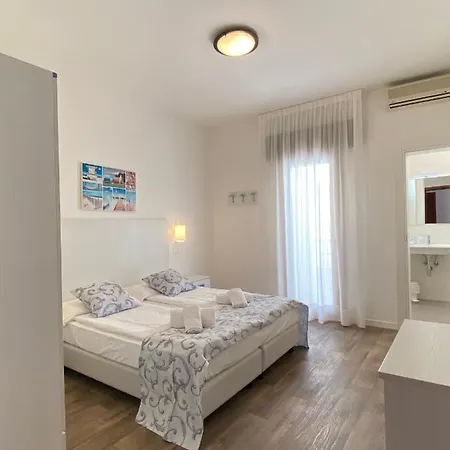 Otel Linda 3*