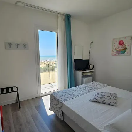 Linda Hotel