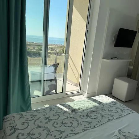 Linda Hotel
