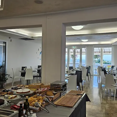 Linda Hotel 3*