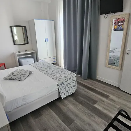 Otel Linda 3*