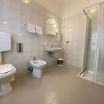 Linda Hotel