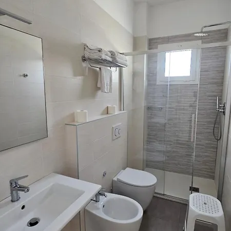 Hotel Linda 3*